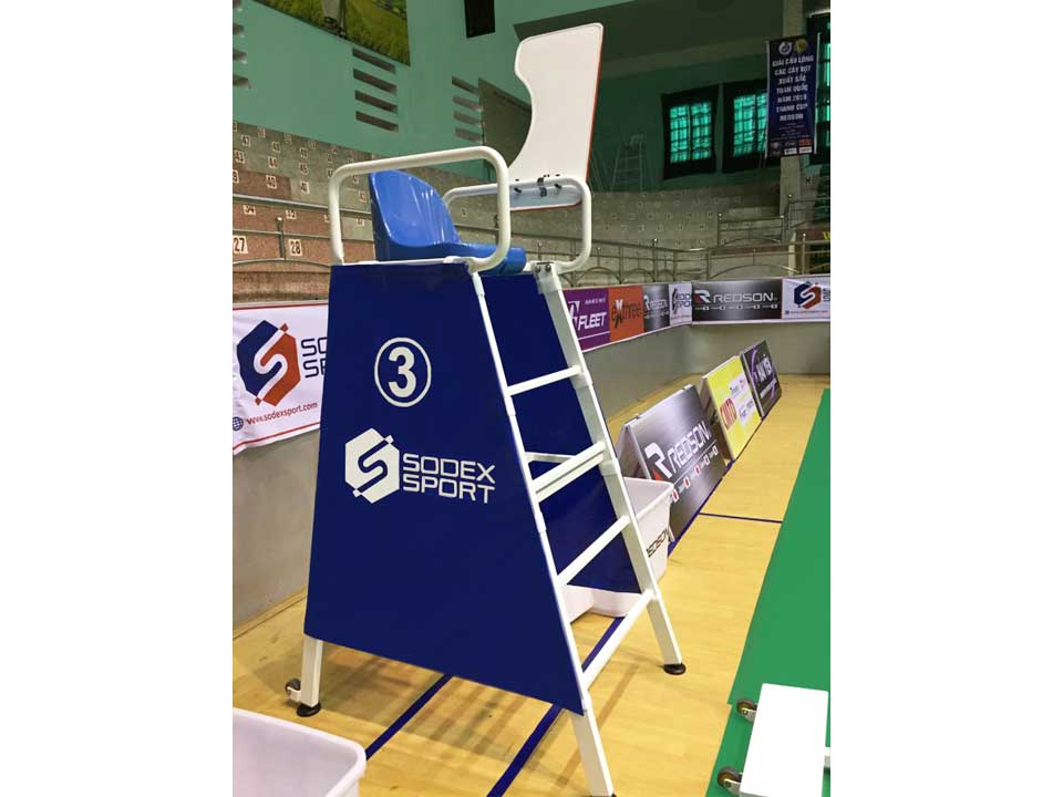 Badminton umpire discount