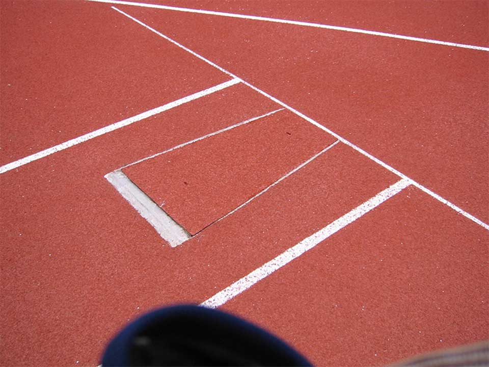 IAAF certified pole vault box with cover