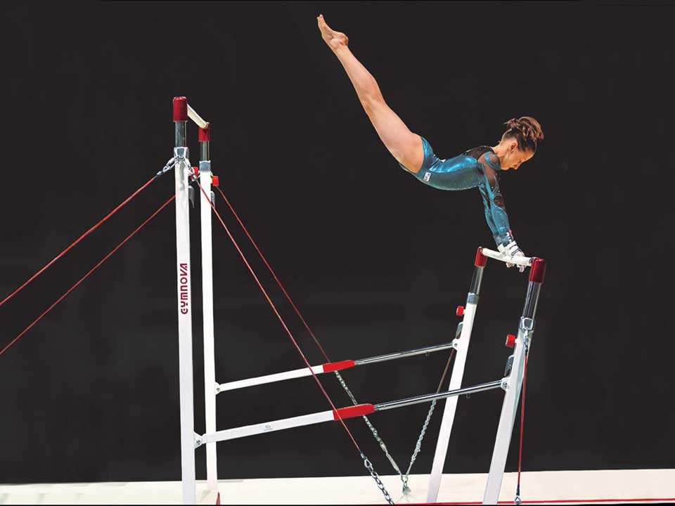 Competition asymmetric bars