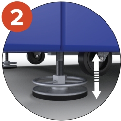The pedestal feet are fully adjustable in order to compensate possible court irregularities
