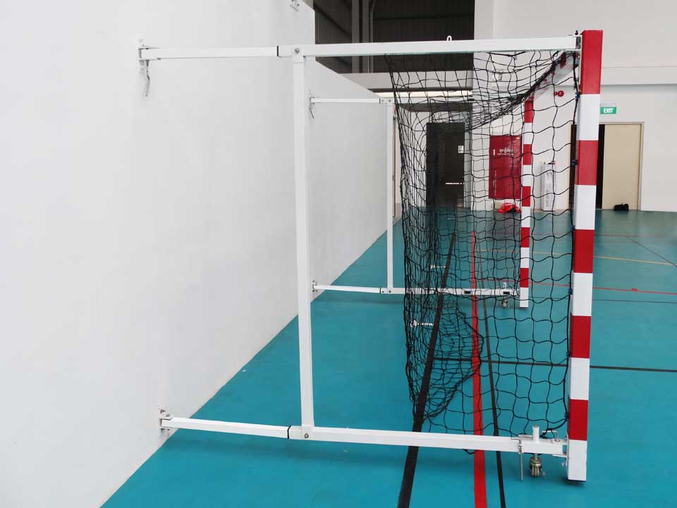 Handball net for wall-folding goals