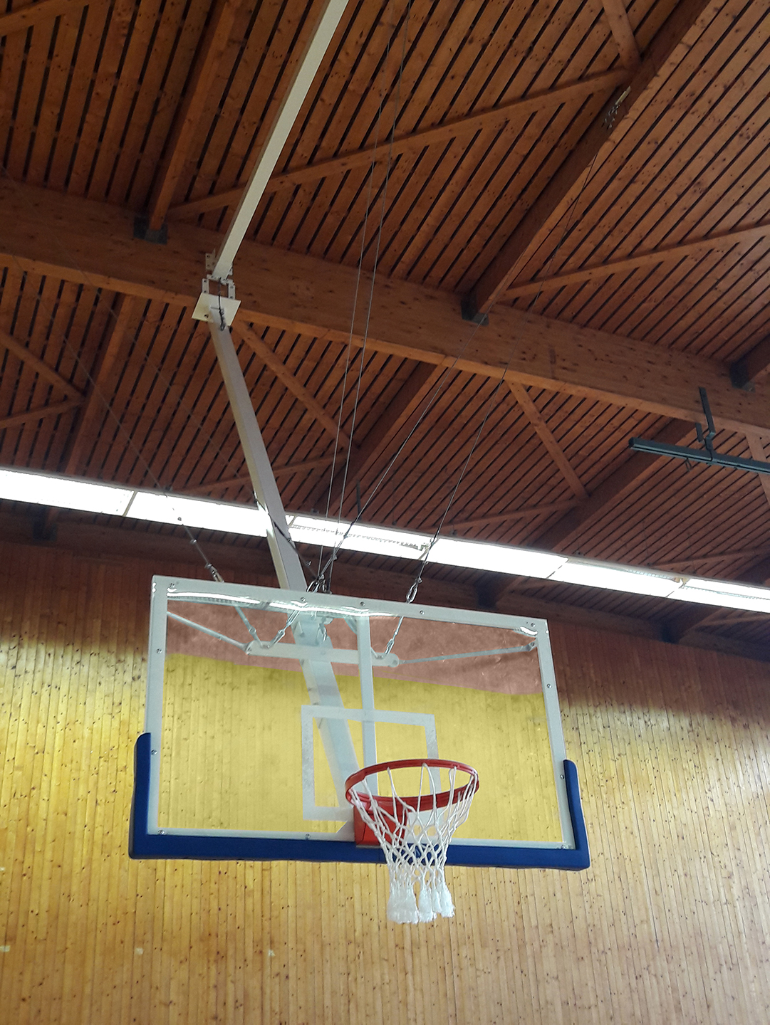 Panneau de basket charpente